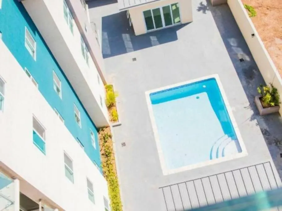 High-Rise Luxe Apartment Kingston
